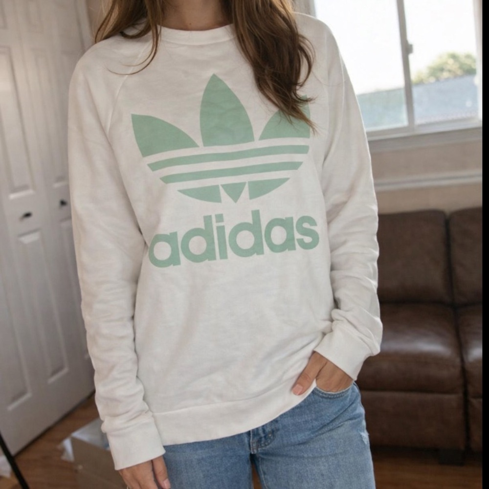 Long length white mint logo ADIDAS pullover sweatshirt xs worn once